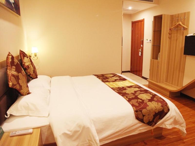 Greentree Alliance Yichang East Yichang Station Hotel Eksteriør billede