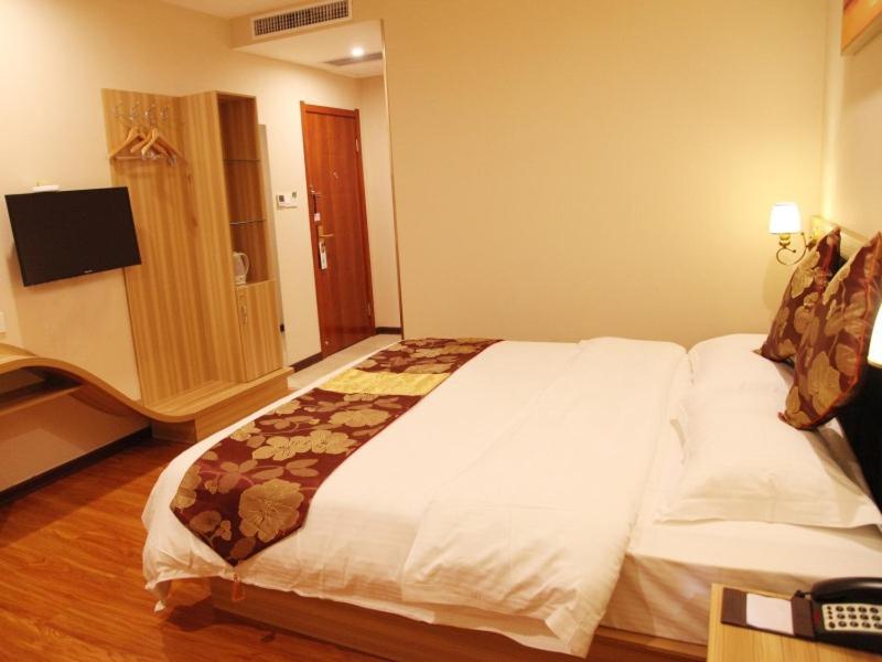 Greentree Alliance Yichang East Yichang Station Hotel Eksteriør billede