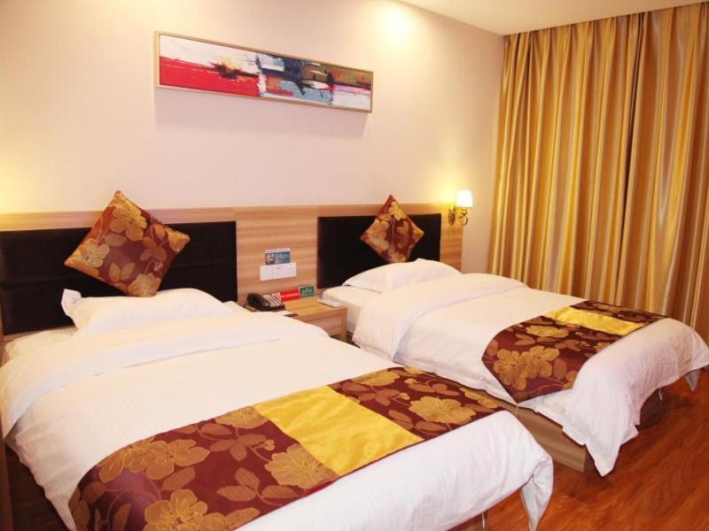 Greentree Alliance Yichang East Yichang Station Hotel Eksteriør billede