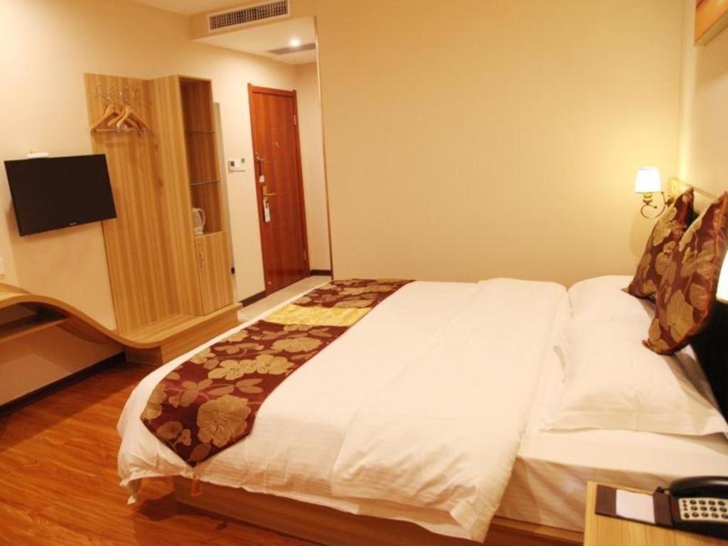 Greentree Alliance Yichang East Yichang Station Hotel Eksteriør billede