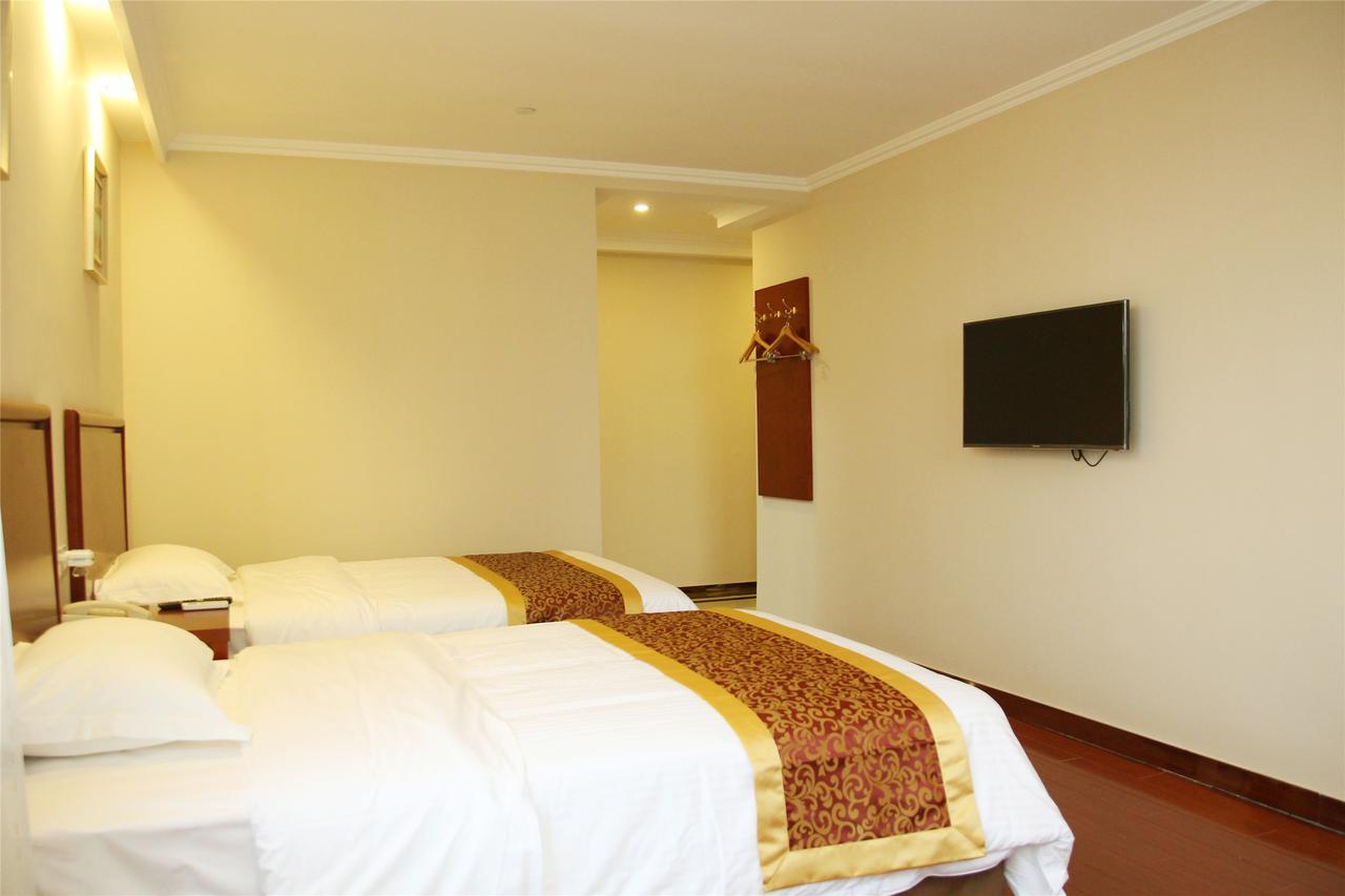 Greentree Alliance Yichang East Yichang Station Hotel Eksteriør billede