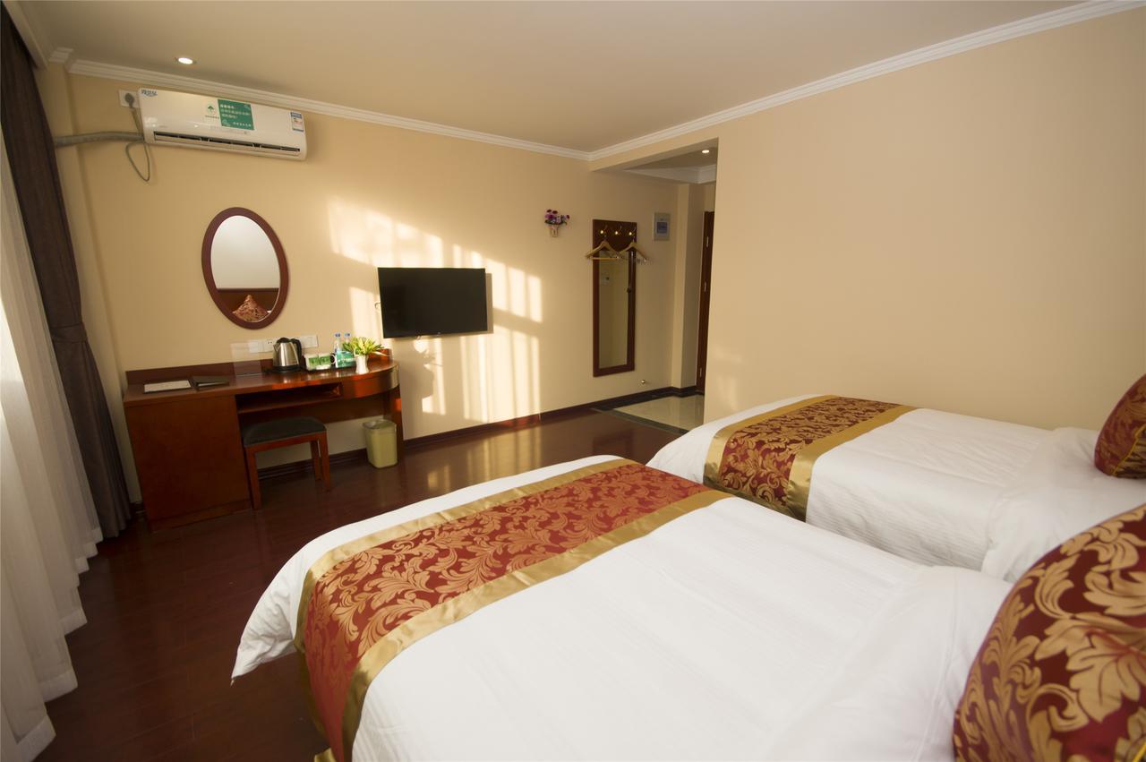 Greentree Alliance Yichang East Yichang Station Hotel Eksteriør billede