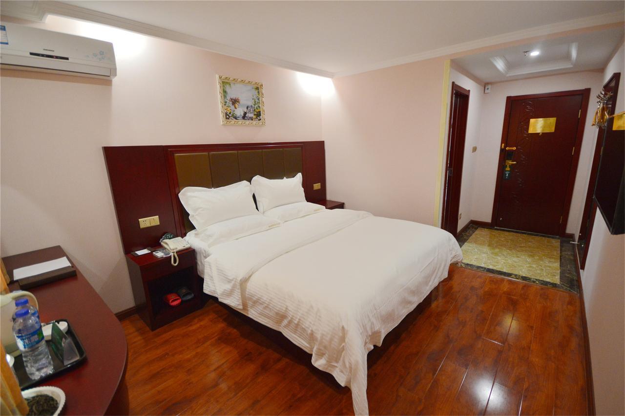 Greentree Alliance Yichang East Yichang Station Hotel Eksteriør billede