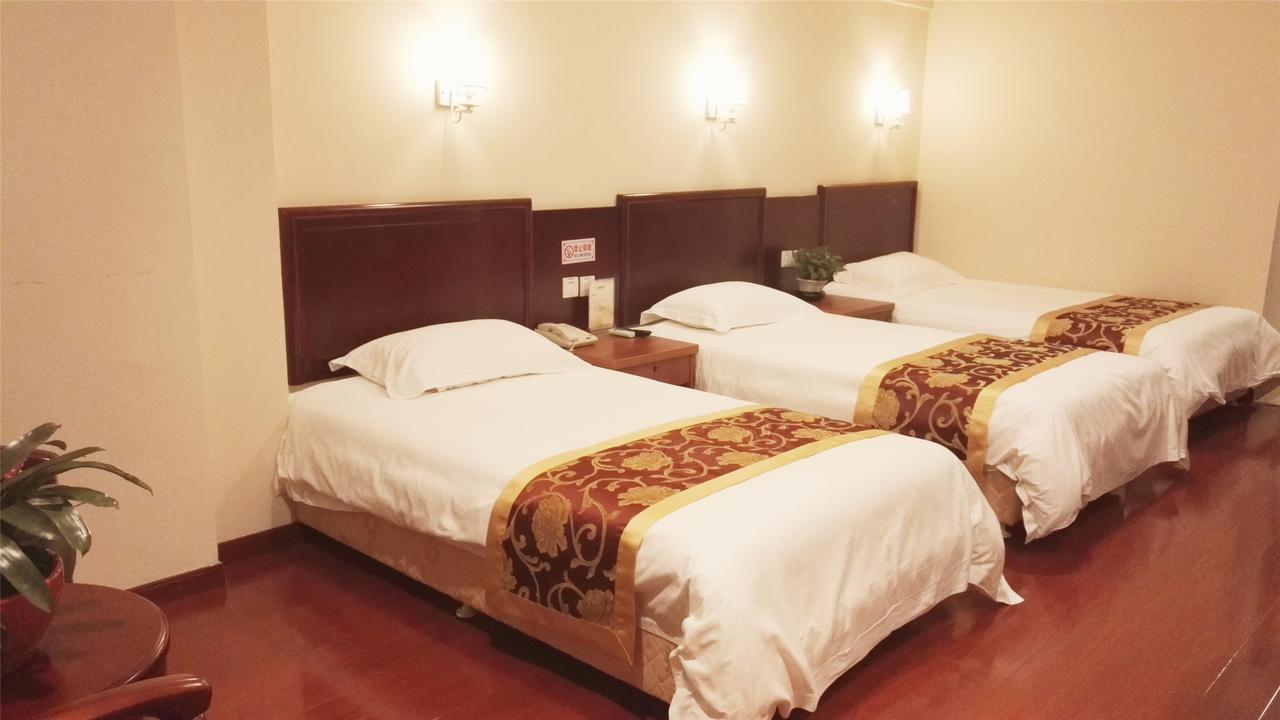 Greentree Alliance Yichang East Yichang Station Hotel Eksteriør billede